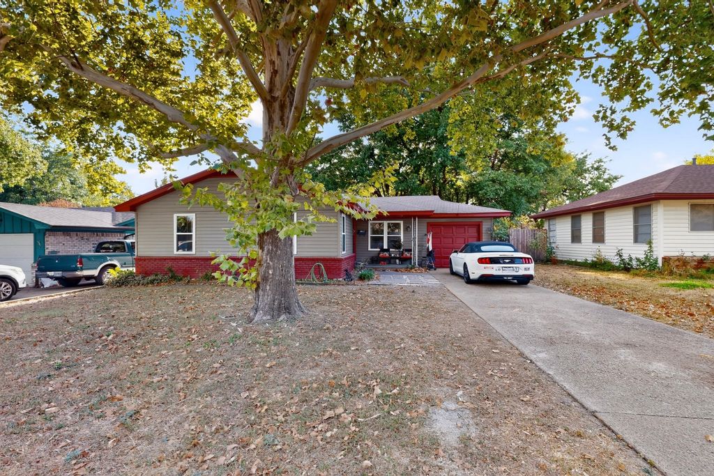 551 Dawson Drive, Duncanville, TX 75116 — exterior