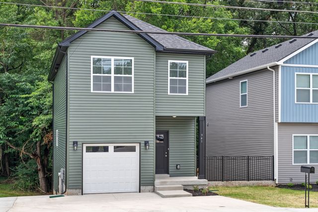 941 Cumberland Dr, Clarksville, TN 37040