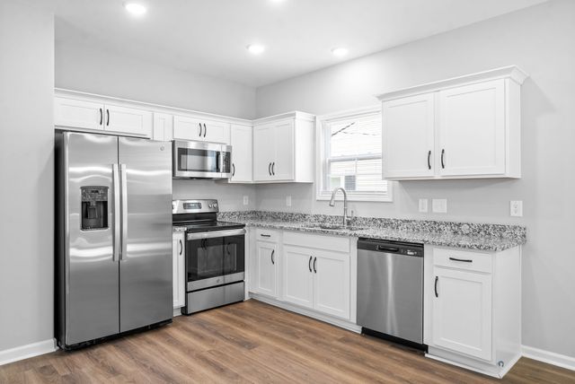 941 Cumberland Dr, Clarksville, TN 37040