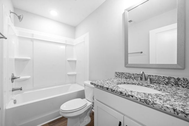 941 Cumberland Dr, Clarksville, TN 37040