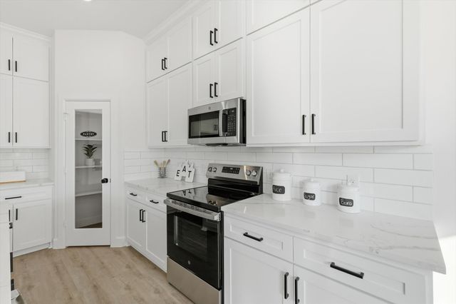 5428 Stephanie Drive, Haltom City, TX 76117