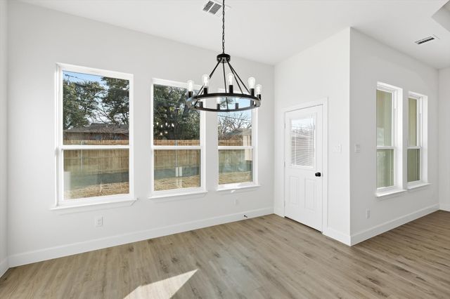 5428 Stephanie Drive, Haltom City, TX 76117