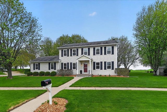 1200 Spahn Drive, Waunakee, WI 53597