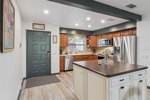 664 CLUBHOUSE ROAD, Winter Haven, FL 33884