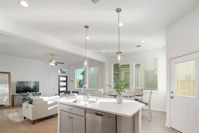 632 Silver Pear Ct, Montgomery, TX 77316