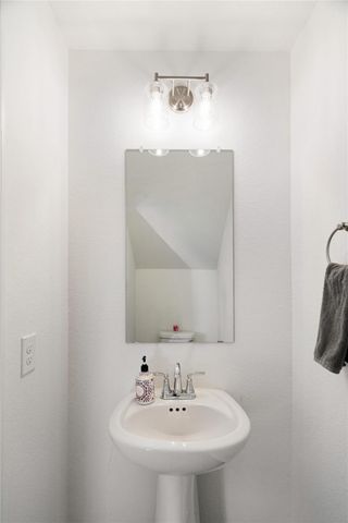 632 Silver Pear Ct, Montgomery, TX 77316