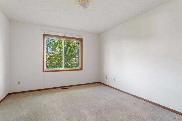 13136 Vintage Street NW, Coon Rapids, MN 55448