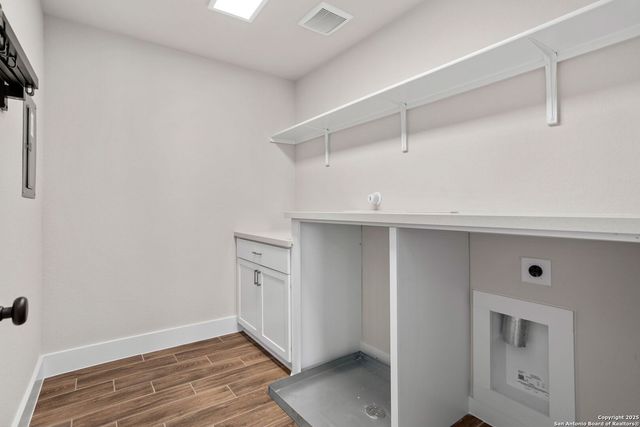 7010 Walkers Loop, Live Oak, TX 78233