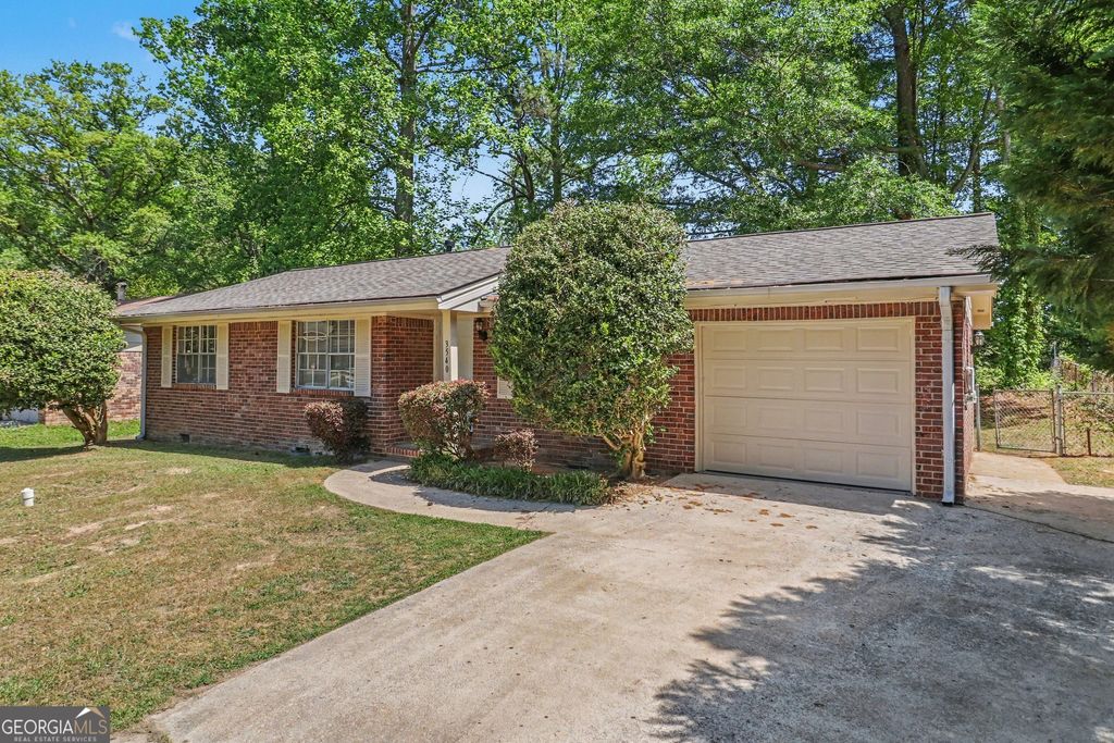 3540 Leisure Lane, Atlanta, GA 30349