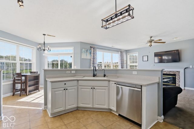 8035 Meadow Bend Lane, Indianapolis, IN 46259