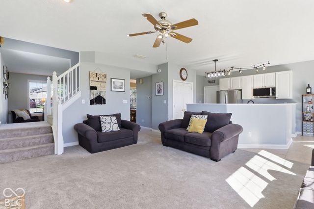 8035 Meadow Bend Lane, Indianapolis, IN 46259