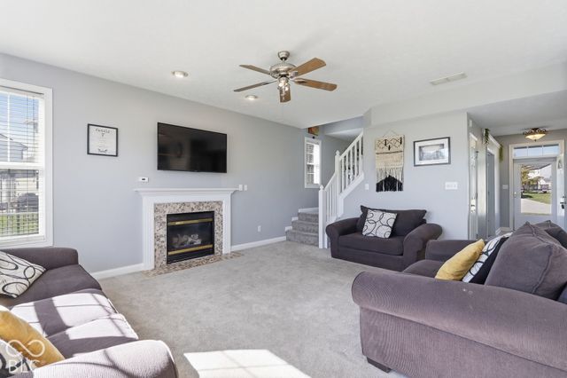 8035 Meadow Bend Lane, Indianapolis, IN 46259