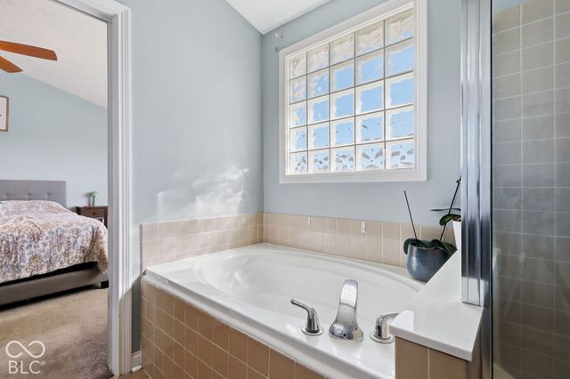 8035 Meadow Bend Lane, Indianapolis, IN 46259