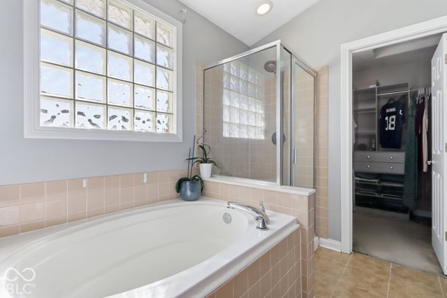 8035 Meadow Bend Lane, Indianapolis, IN 46259
