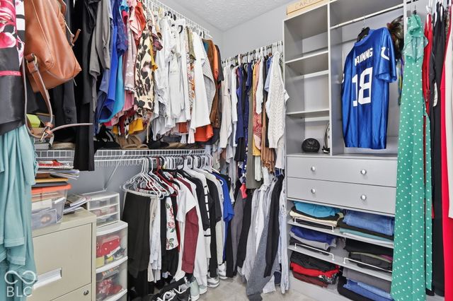 8035 Meadow Bend Lane, Indianapolis, IN 46259