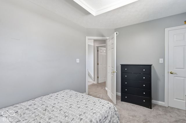 8035 Meadow Bend Lane, Indianapolis, IN 46259