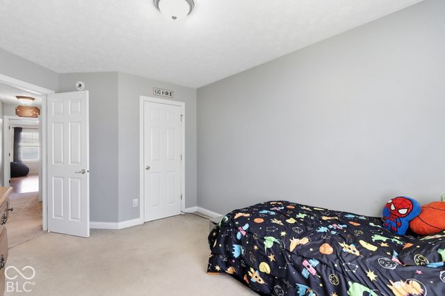 8035 Meadow Bend Lane, Indianapolis, IN 46259