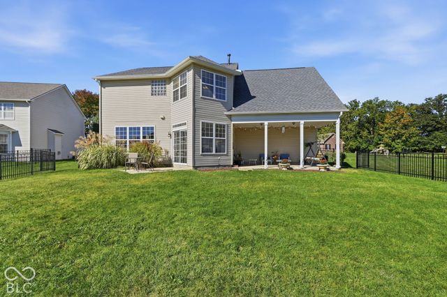 8035 Meadow Bend Lane, Indianapolis, IN 46259
