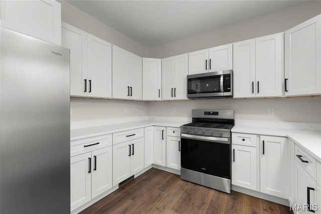 300 Vest Avenue, Valley Park, MO 63088