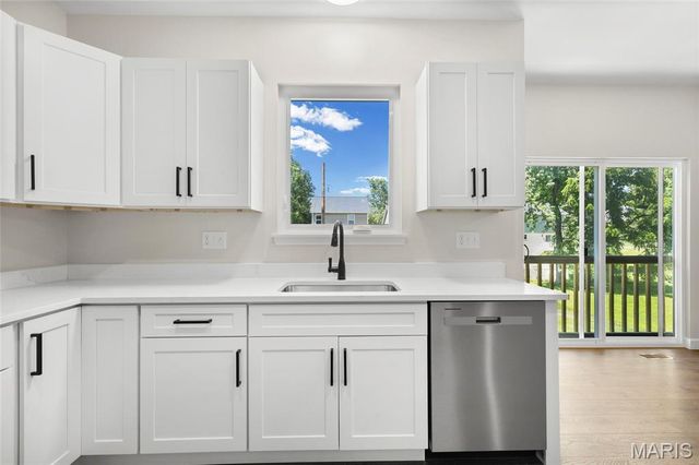 300 Vest Avenue, Valley Park, MO 63088