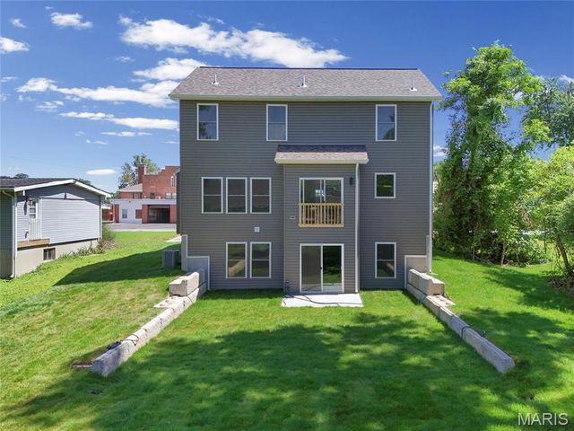 300 Vest Avenue, Valley Park, MO 63088
