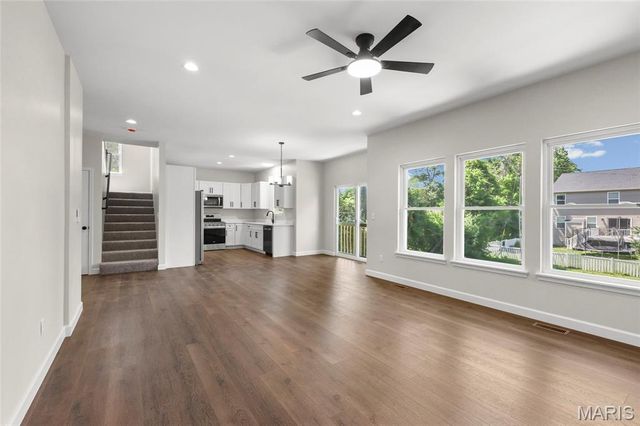 300 Vest Avenue, Valley Park, MO 63088