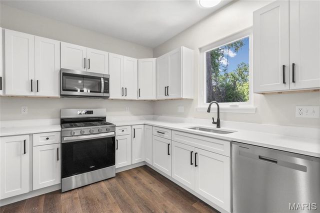 300 Vest Avenue, Valley Park, MO 63088