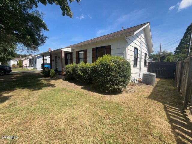 1620 Hermitage Drive, Kingsport, TN 37664