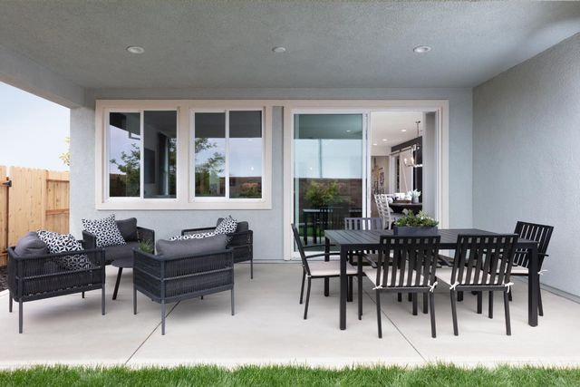 12704 Castaic Lake Way, Rancho Cordova, CA 95742