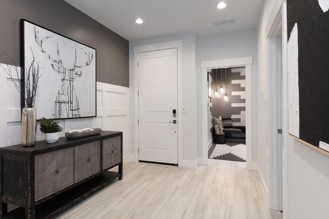 12704 Castaic Lake Way, Rancho Cordova, CA 95742