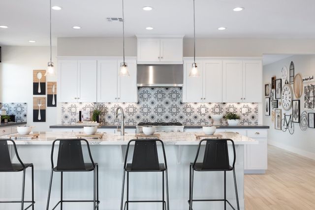 12704 Castaic Lake Way, Rancho Cordova, CA 95742