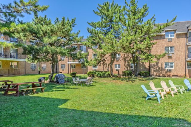 400 Maryland Avenue 1D, Staten Island, NY 10305