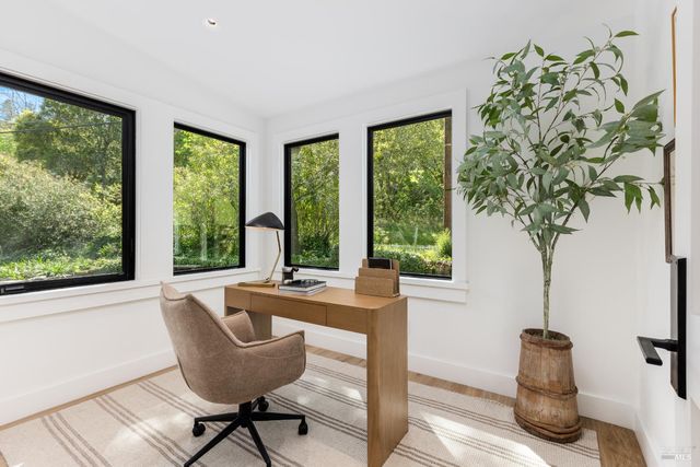 2998 W Dry Creek Rd, Healdsburg, CA 95448