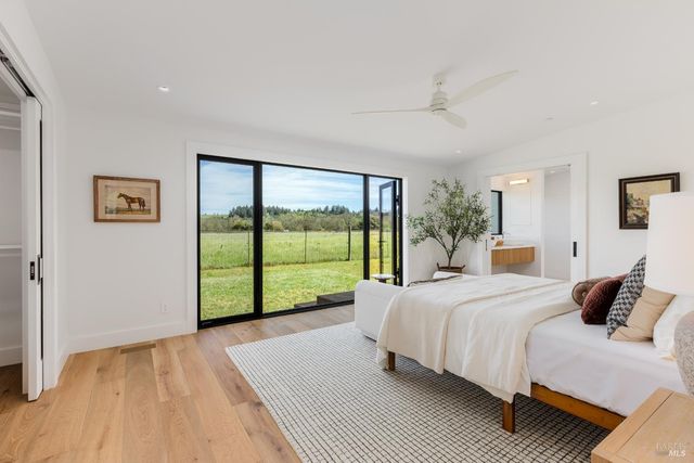 2998 W Dry Creek Rd, Healdsburg, CA 95448