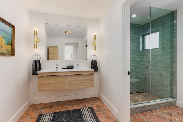 2998 W Dry Creek Rd, Healdsburg, CA 95448