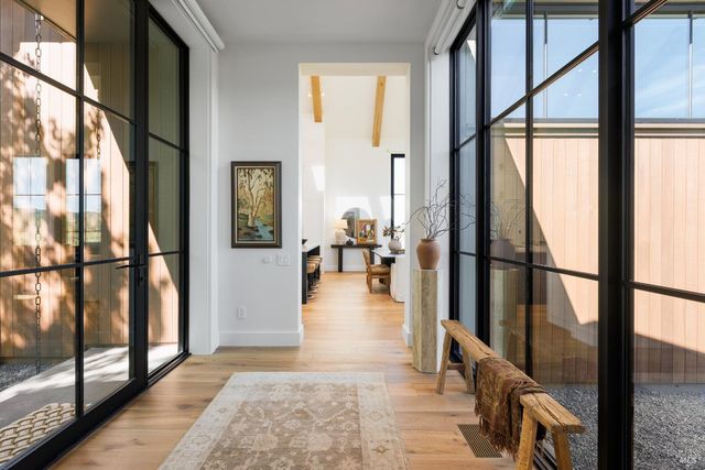 2998 W Dry Creek Rd, Healdsburg, CA 95448