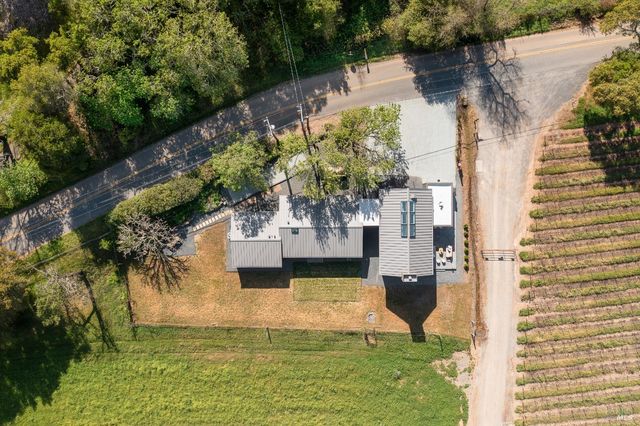 2998 W Dry Creek Rd, Healdsburg, CA 95448