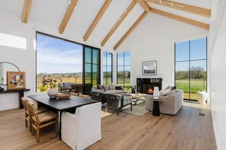 2998 W Dry Creek Rd, Healdsburg, CA 95448