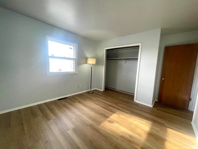 3209 W Twickingham Drive, Muncie, IN 47304