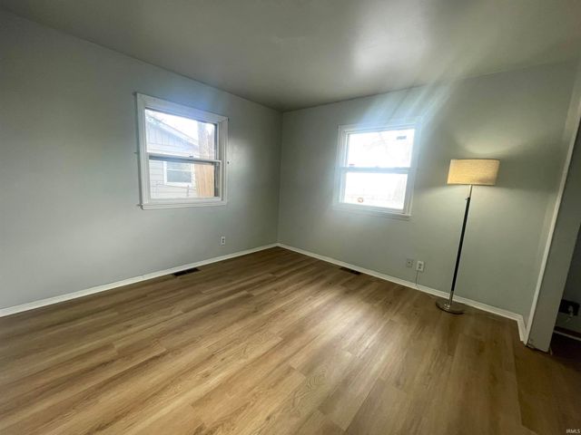 3209 W Twickingham Drive, Muncie, IN 47304