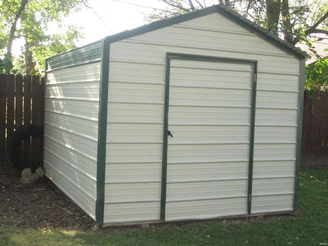 3209 W Twickingham Drive, Muncie, IN 47304