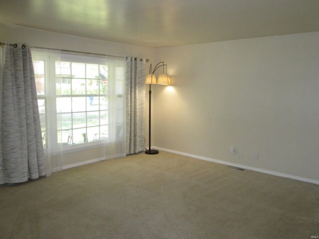 3209 W Twickingham Drive, Muncie, IN 47304