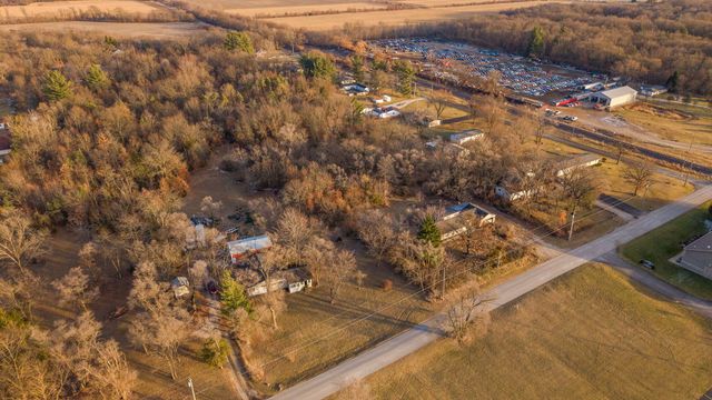 655 Orchid Street SE, Demotte, IN 46310