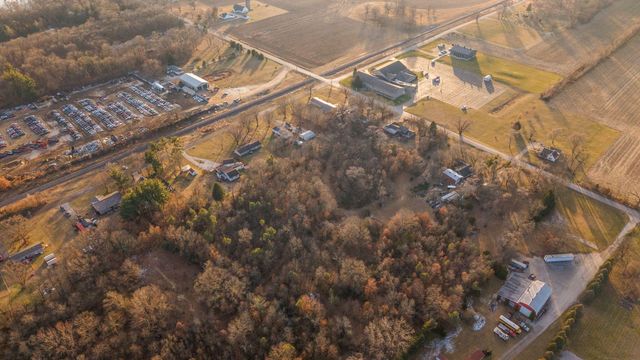 655 Orchid Street SE, Demotte, IN 46310