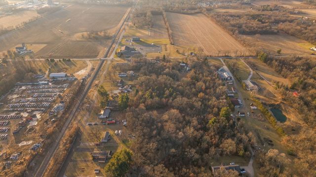 655 Orchid Street SE, Demotte, IN 46310