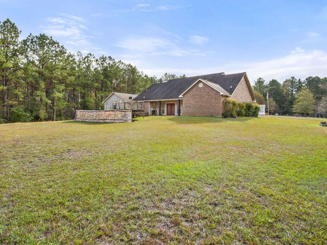 131 Kingswood Grove, Hornbeck, LA 71439