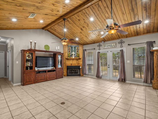 131 Kingswood Grove, Hornbeck, LA 71439
