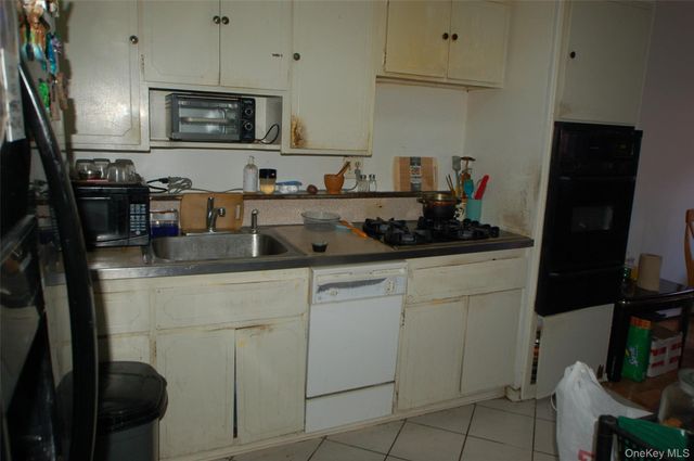 80-36 138th Street, Briarwood, NY 11435