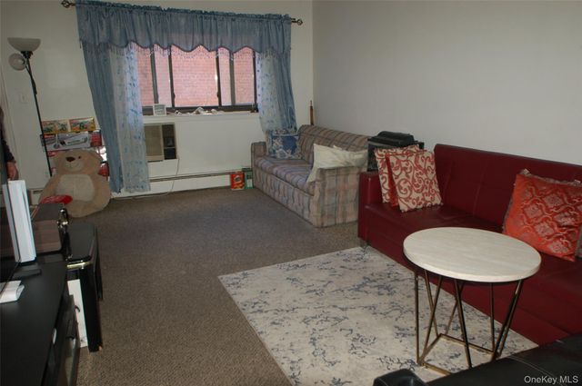 80-36 138th Street, Briarwood, NY 11435