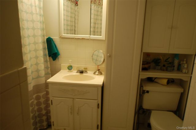 80-36 138th Street, Briarwood, NY 11435